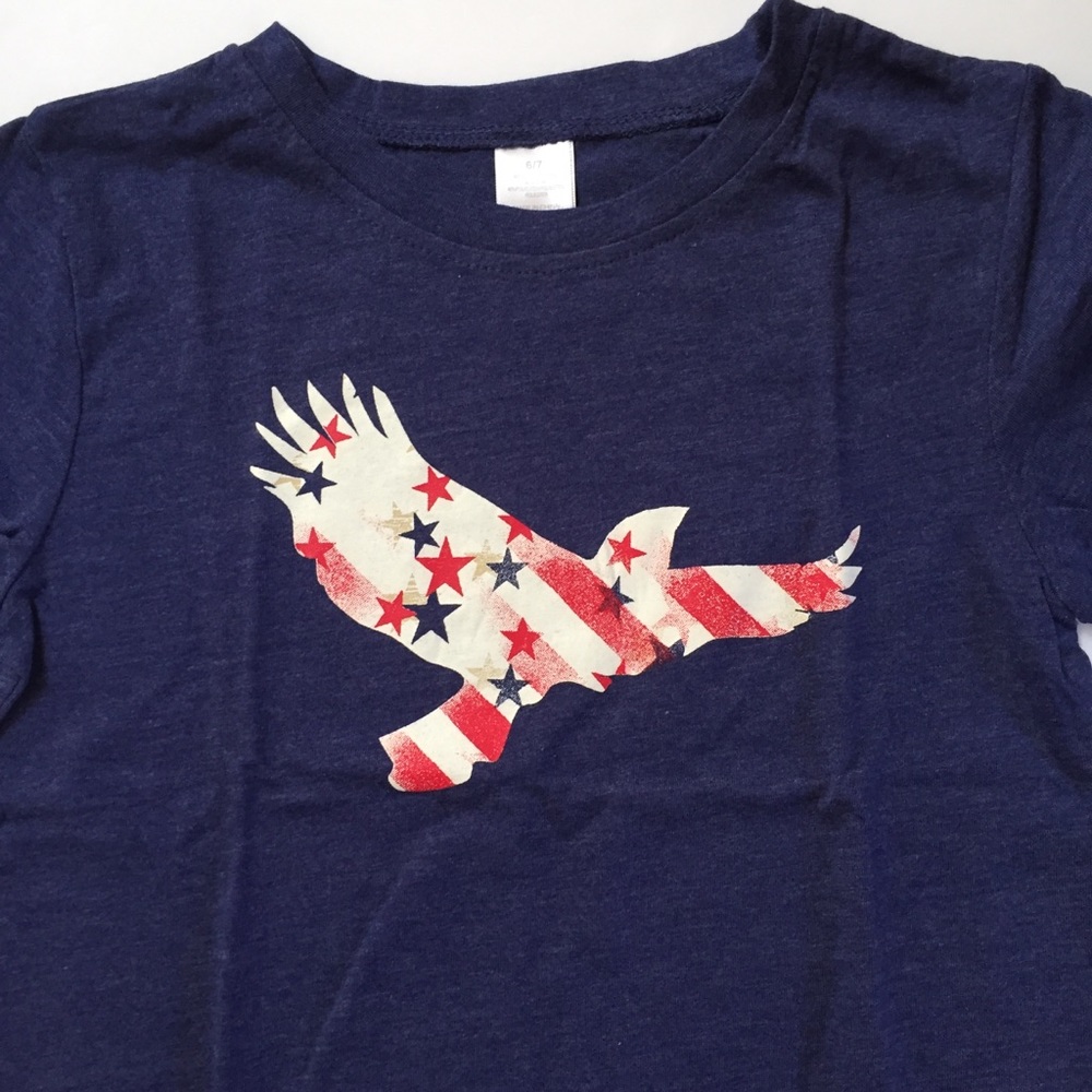 Girls Blue Eagle tee 6/7 or 8/9 Avon